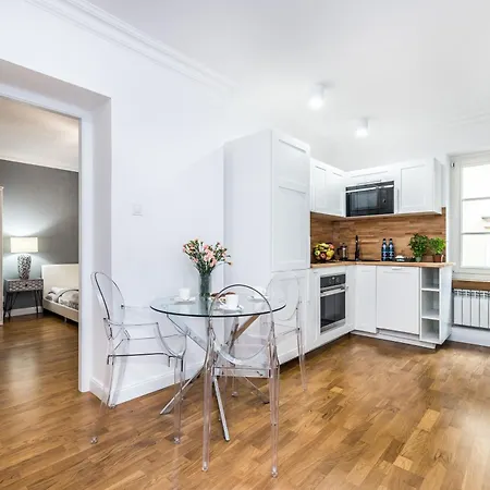 Apartment Just In Rynek Garncarskie 10 With Bonus Separate Office Tv