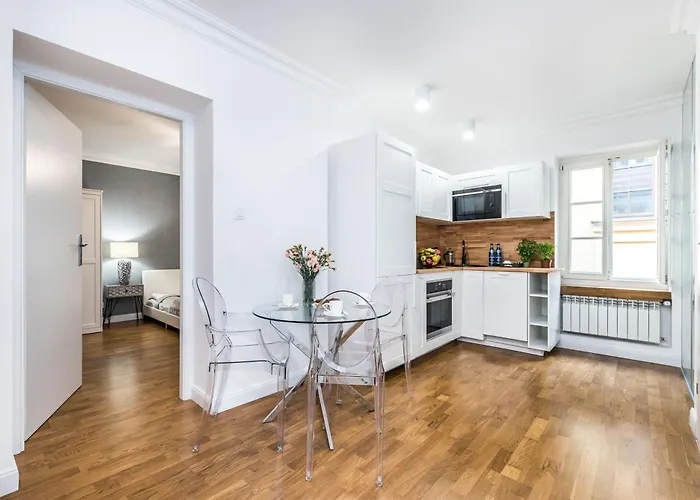 Apartman Just In Rynek Garncarskie 10 With Bonus Separate Office Tv